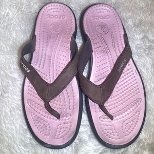 Crocs capris women’s Pink and Brown Flip Flops sandals size 7